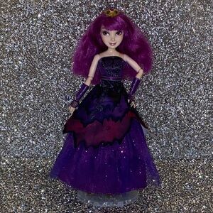 Disney Descendants 2 Royal Yacht Ball Mal Doll